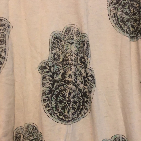 T-shirt - hamsa pattern - Picture 2 of 2